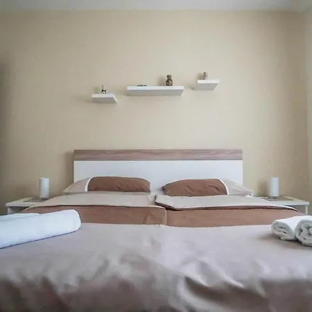 アパート Brijuni