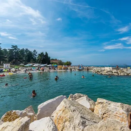 アパート Brijuni